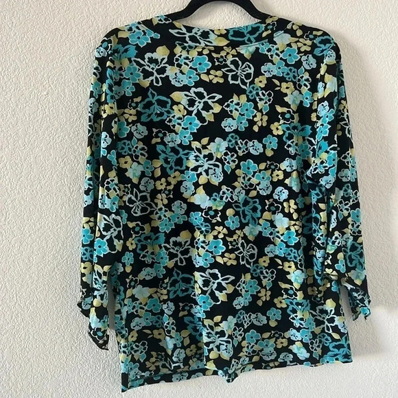 LANE BRYANT WOMEN TOP Size 14/16 - Picture 8 of 8